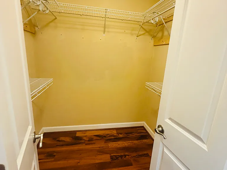 2305 Edgewater Dr — Photo 22