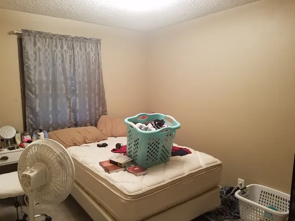 1115 W 8th St, Cedar Falls, IA 50613