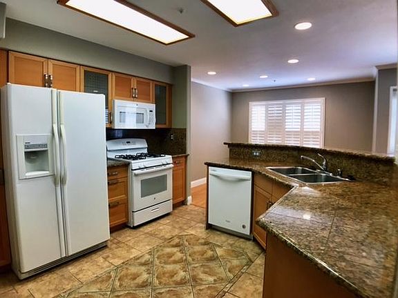 2nd image of 405 Whispering Willow Dr Unit D