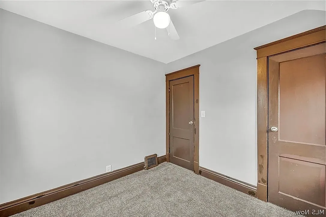 Building Photo - 3514 Schiller Ave #1