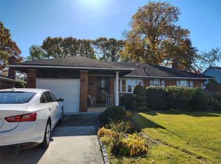 824 South Dr, Baldwin, NY 11510