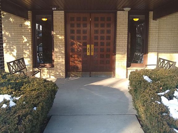 3rd image of 1206 E Fairview St APT 202
