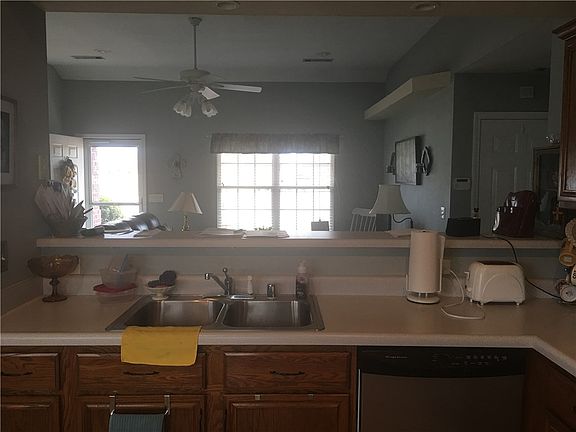 5th image of 2706 SW Comanchee Ct