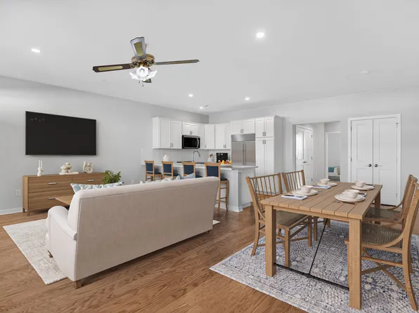 The Abbot Plan, The Villas At Greenbrook - Flat Homes