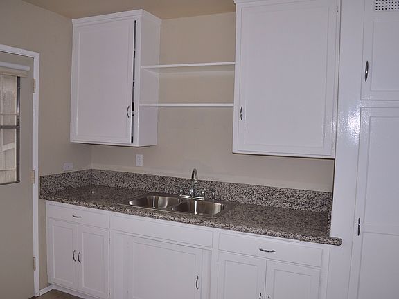 5th image of 6181-83 Nancy Dr