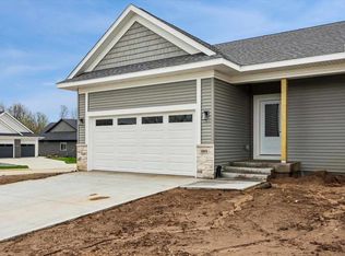 1001 Highland Trl, Solon, IA 52333
