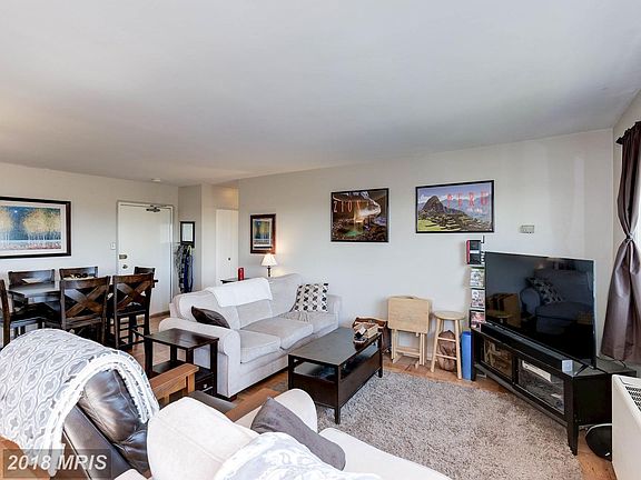4th image of 1830 Columbia Pike APT 412