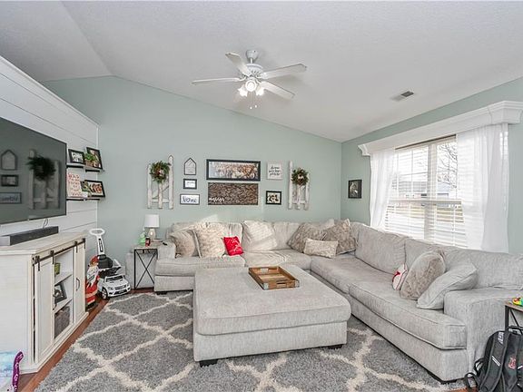 3rd image of 352 Brixton Woods East Dr