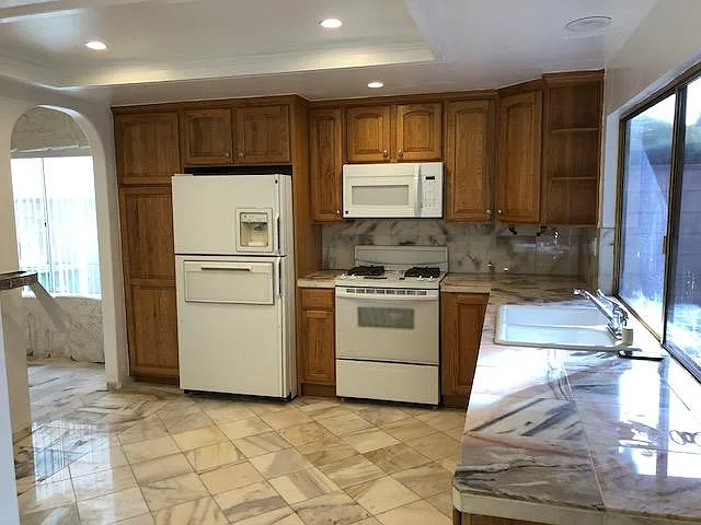 8135 Laramie Ave — Photo 35
