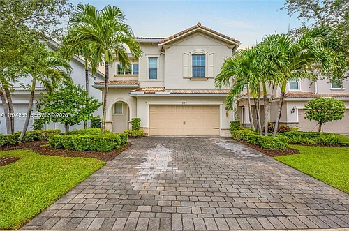 932 Banyan Dr Photo 1