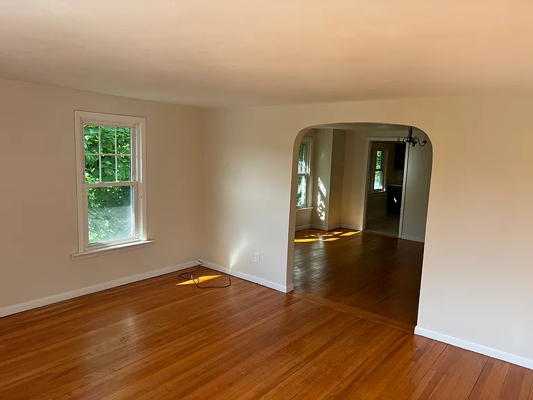 405 Willis Ave #2 — Photo 25
