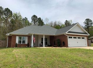 215 Ora Ln, Caledonia, MS 39740