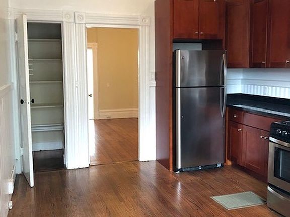 5th image of 47-49 Delmar St #47