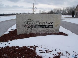 215 Kierra Ln, Swanton, OH 43558
