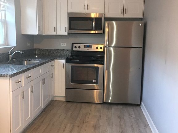 2nd image of 10425 S Longwood Ln #14