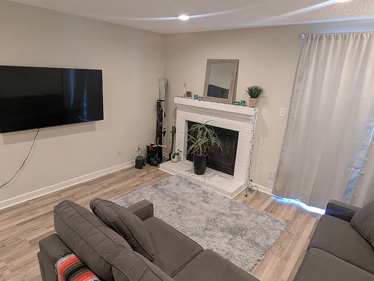 1067 Ingalls St #7G — Photo 27