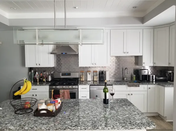 3518 Greenmount Ave, Baltimore, MD 21218