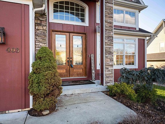 2nd image of 403 N Harwich Cir