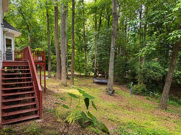 3rd image of 223 Deer Spring Ln