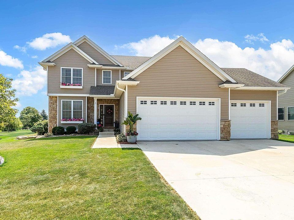 1st image of 14 Blackstone Way