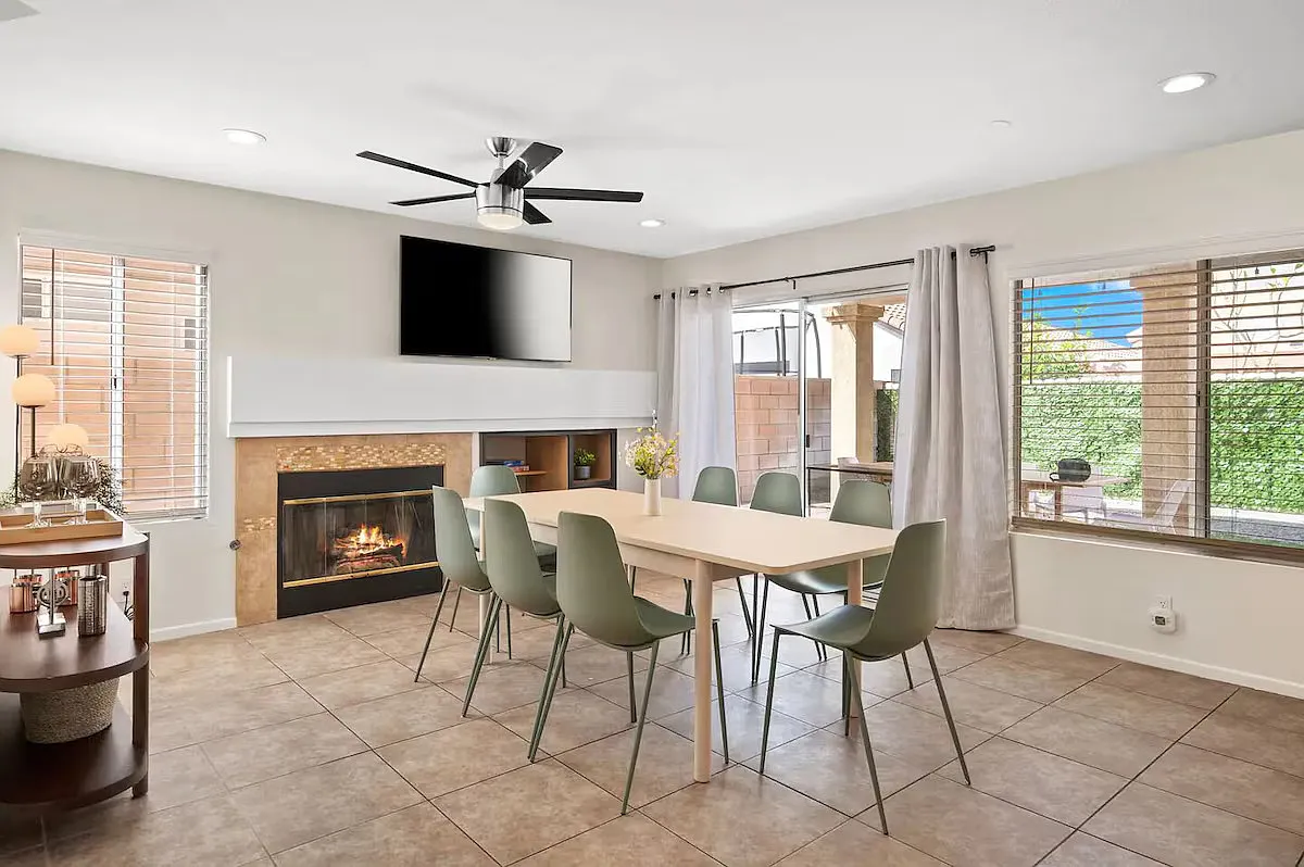 4 bed, 1950 sqft, $4,450 — Photo 4