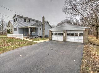 276 Hickory Dr, Beaver Falls, PA 15010