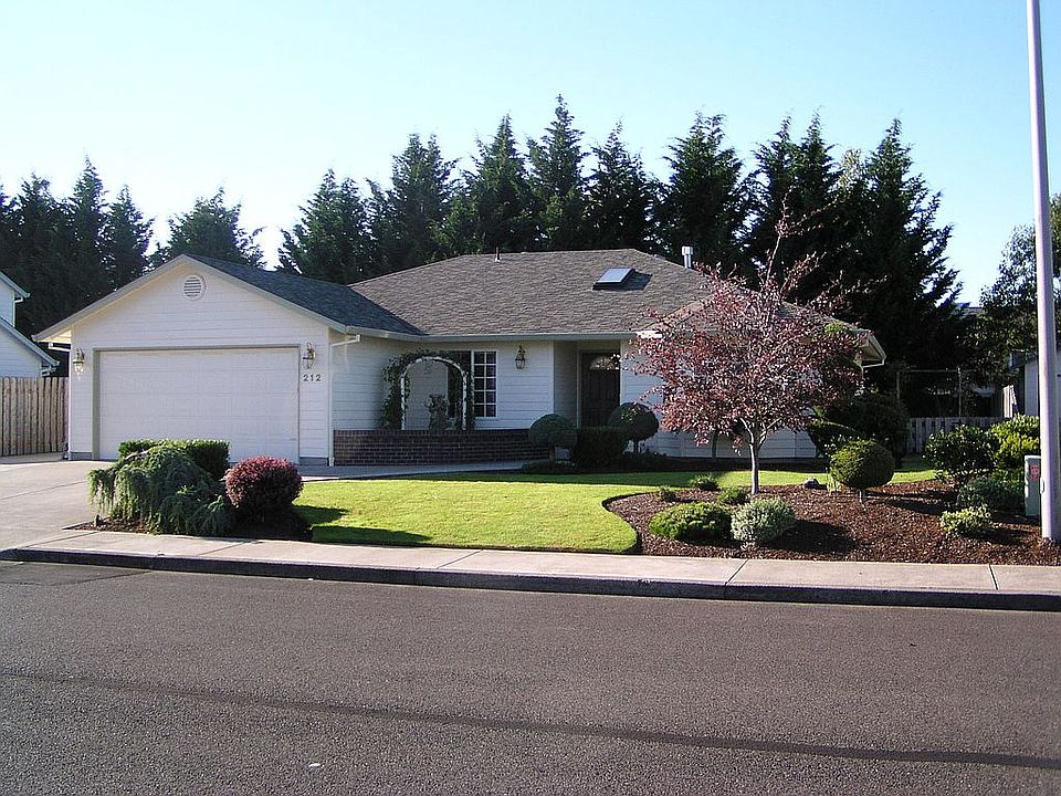 1st image of 212 NE 136th St