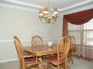 807 Timber Ridge Dr, Mahomet, IL 61853