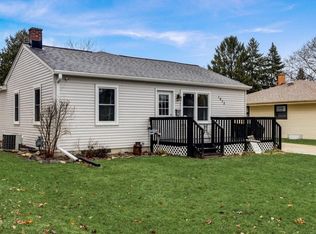 1612 Concord Ln, West Bend, WI 53095