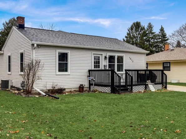 1612 Concord LANE, West Bend, WI 53095