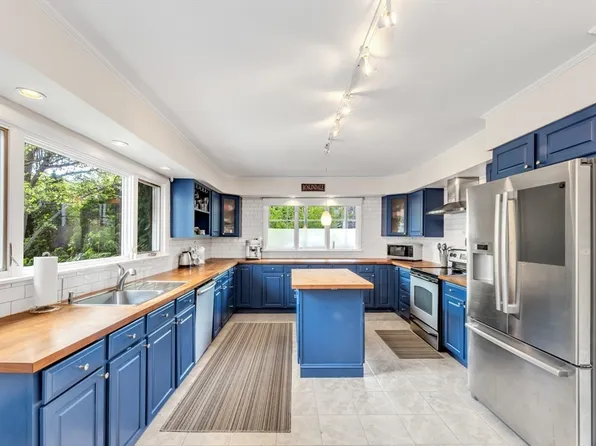 4320 Washington St, Roslindale, MA 02131