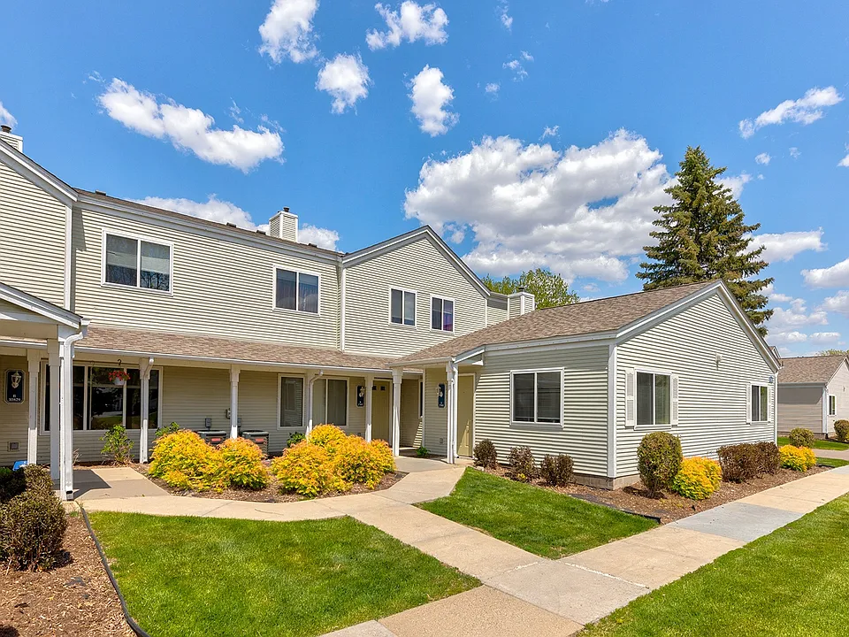 SouthFork Townhomes Flats