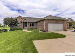 4900 Eagle Crest Ct, Springfield, IL 62711