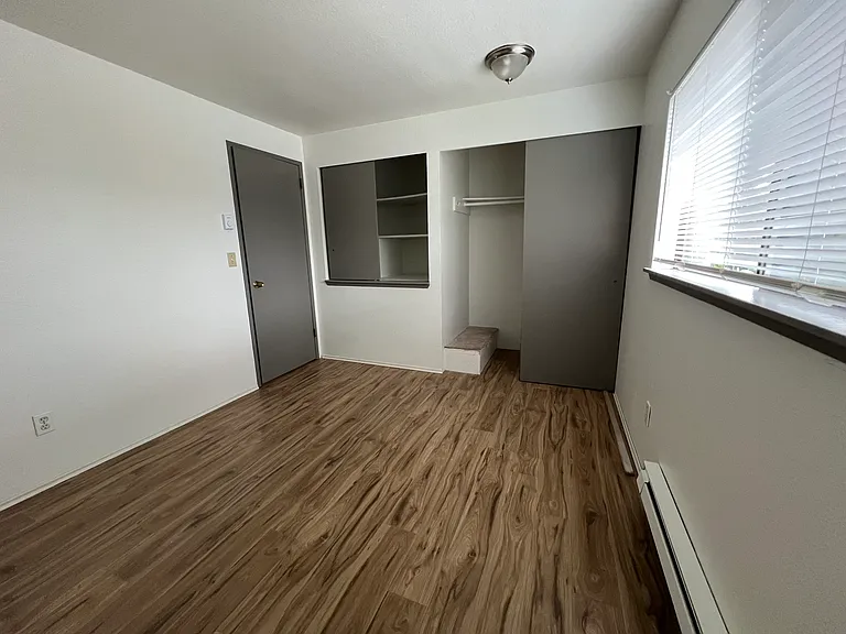 15719 Admiralty Way #B — Photo 13