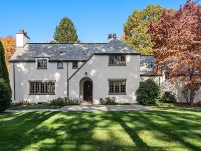 8 Schoolmaster Ln, Dedham, MA, 02026