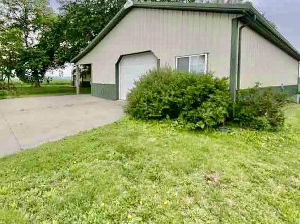 691 N 12th Rd, Palmyra, NE 68418