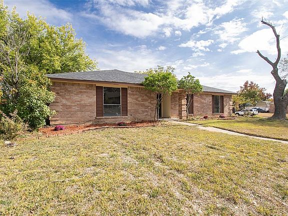 3rd image of 3306 Willowglen Dr