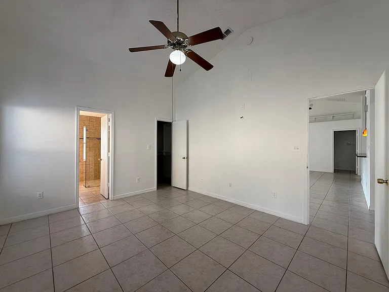 2670 Oak Run Blvd — Photo 5