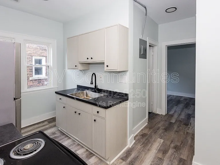 3296 E 149th St #10 — Photo 5