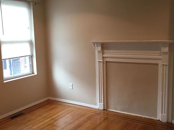 2nd image of 1115 E Columbia Ave