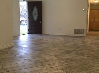 913 Vaquero St, White Settlement, TX 76108