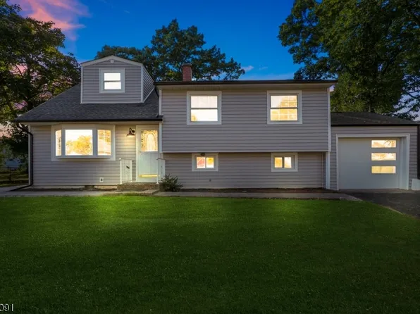 18 Fordham Rd, Franklin Twp., NJ 08873