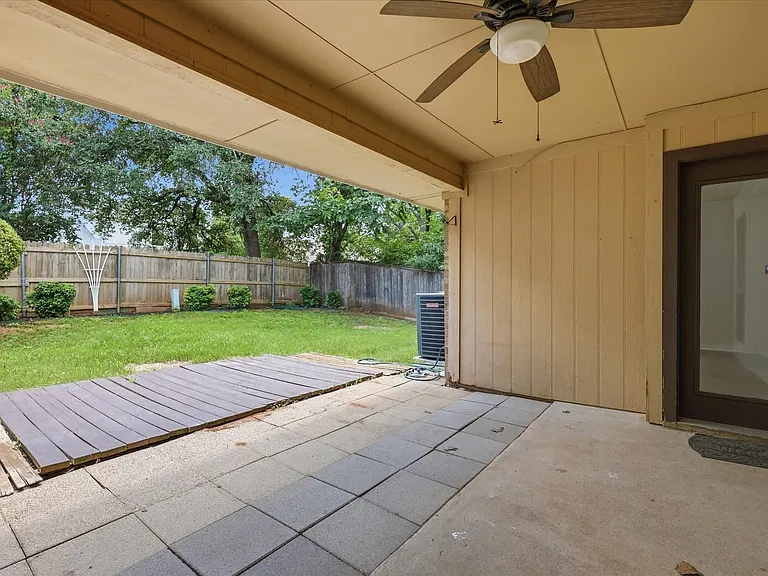 4203 Spring Meadow Ln — Photo 14