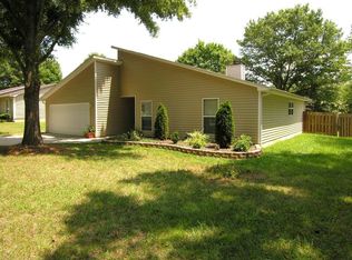 4500 Cove Ridge Ln, Charlotte, NC 28212