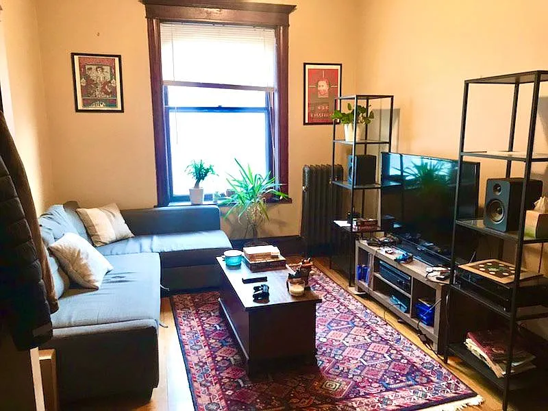 3 bed, 1000 sqft, $1,650 — Photo 3