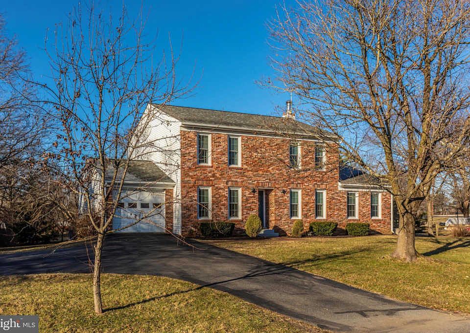 1st image of 28904 Greenberry Dr