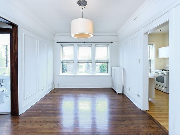 3rd image of 2624 N Richmond St APT 2