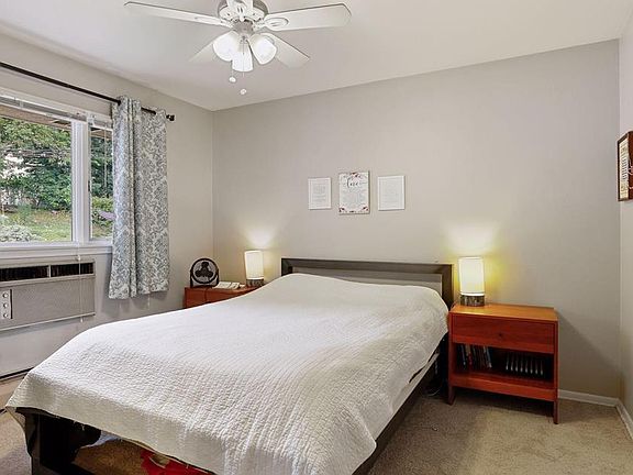 4th image of 4922 Sheridan Ave S #2