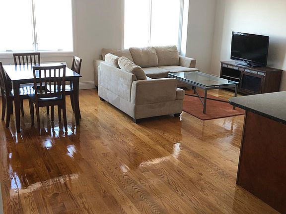 2nd image of 851 22nd St #510