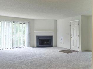 1805 Summit Hills Way #R, Raleigh, NC 27607